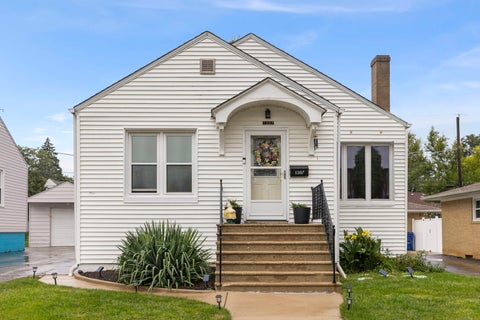 Photo of 1207 Oregon Street, Joliet, IL 60435 (MLS # 12772027)