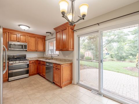 Tiny photo for 454 E Park Avenue, Elmhurst, IL 60126 (MLS # 12457502)