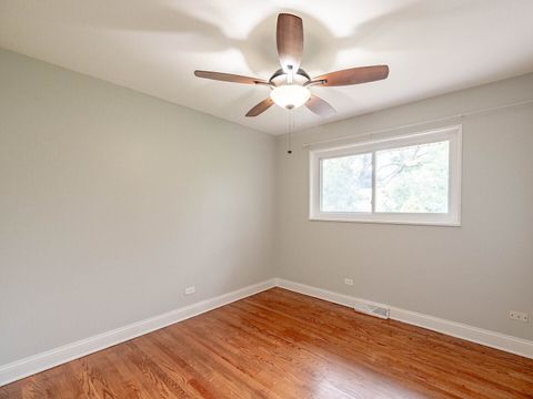 Tiny photo for 454 E Park Avenue, Elmhurst, IL 60126 (MLS # 12457502)