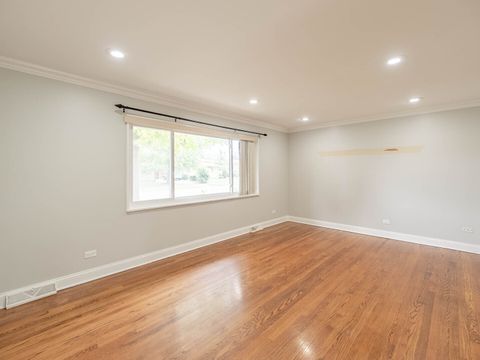 Tiny photo for 454 E Park Avenue, Elmhurst, IL 60126 (MLS # 12457502)