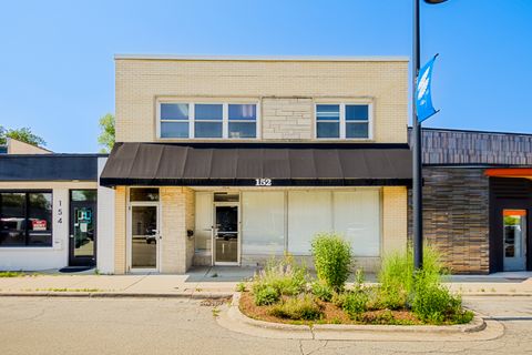 152 Burlington Avenue Clarendon Hills IL 60514