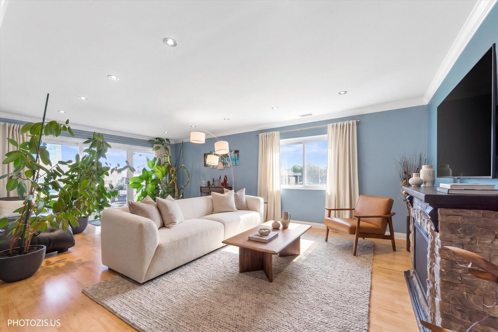 1025 S FERNANDEZ Avenue 2D