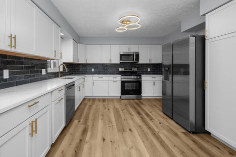 Tiny photo for 2501 E 34th Street Court, Davenport, IA 52807 (MLS # 12679677)