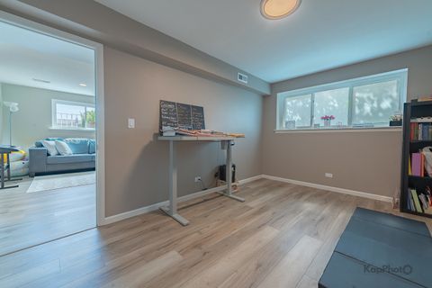 Tiny photo for 818 Brentwood Court, Schaumburg, IL 60193 (MLS # 12499940)