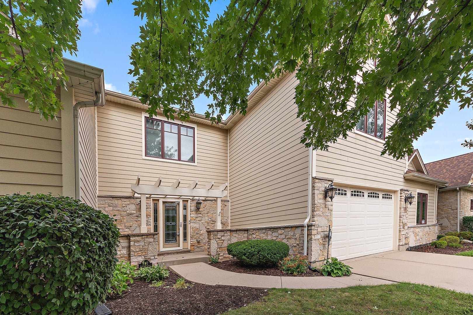 9362 Arrowhead Circle