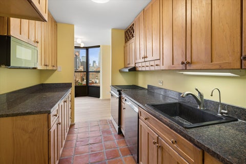 Tiny photo for 901 S Plymouth Court #1905, Chicago, IL 60605 (MLS # 12774137)