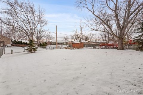 Tiny photo for 411 Krause Avenue, Streamwood, IL 60107 (MLS # 12537862)