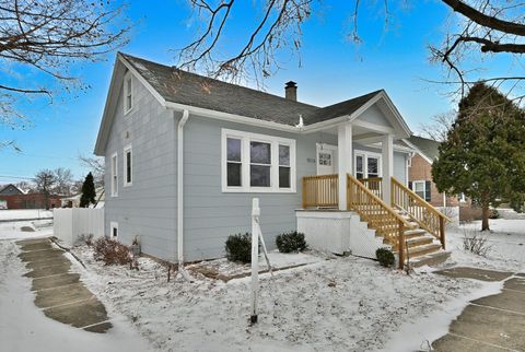 Tiny photo for 9016 Southview Avenue, Brookfield, IL 60513 (MLS # 12596063)