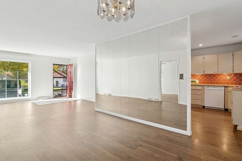 Tiny photo for 36 Crestview Terrace, Buffalo Grove, IL 60089 (MLS # 12519618)