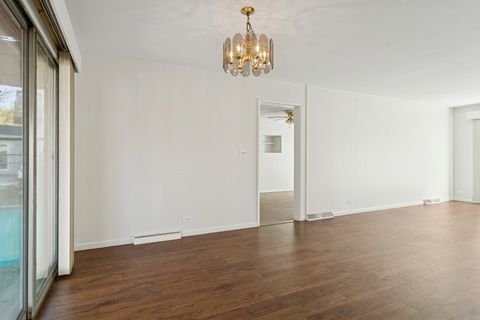 Tiny photo for 36 Crestview Terrace, Buffalo Grove, IL 60089 (MLS # 12519618)