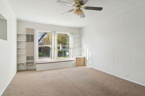 Tiny photo for 36 Crestview Terrace, Buffalo Grove, IL 60089 (MLS # 12519618)