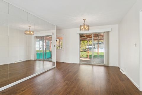 Tiny photo for 36 Crestview Terrace, Buffalo Grove, IL 60089 (MLS # 12519618)