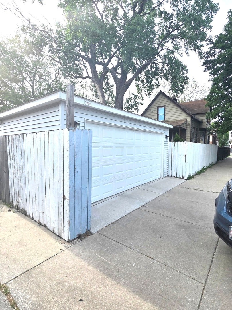 101 W 110th Place