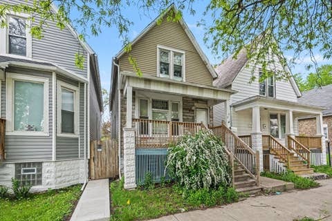 Photo of 32 W 110th Place, Chicago, IL 60628 (MLS # 12649555)