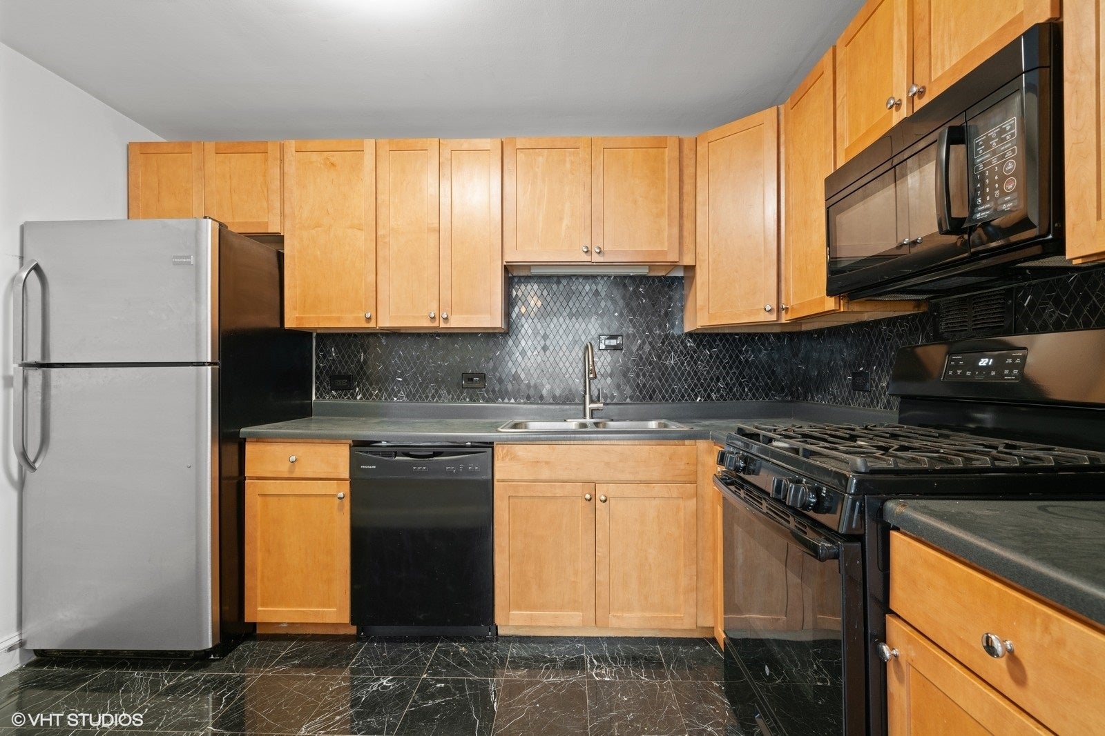 400 E Randolph Street 1123