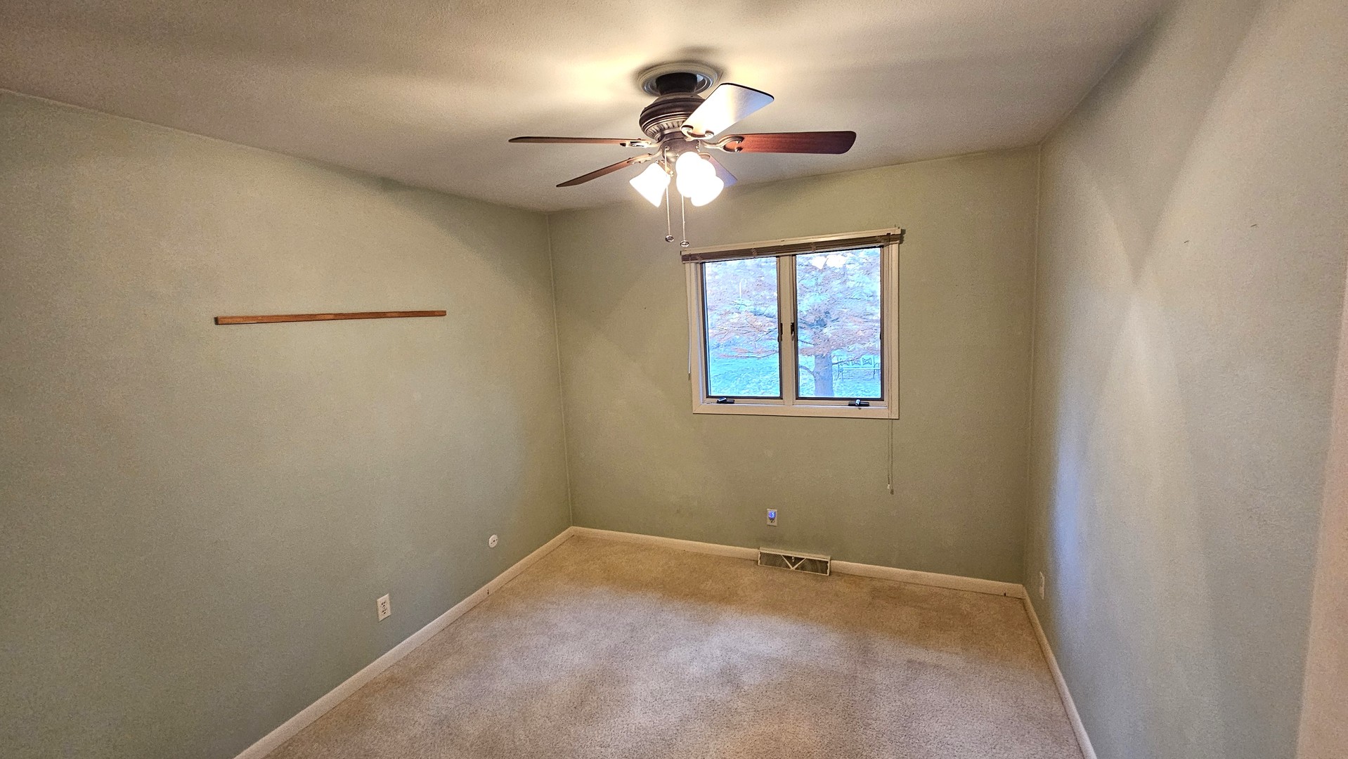 Rockford, Illinois 61109, United States, 3 Bedrooms Bedrooms, ,2 BathroomsBathrooms,Residential,Active,244234