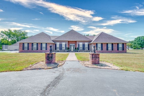 Tiny photo for 14323 N Manhattan Lane, Mt Vernon, IL 62864 (MLS # 12764903)