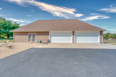 Tiny photo for 14323 N Manhattan Lane, Mt Vernon, IL 62864 (MLS # 12764903)