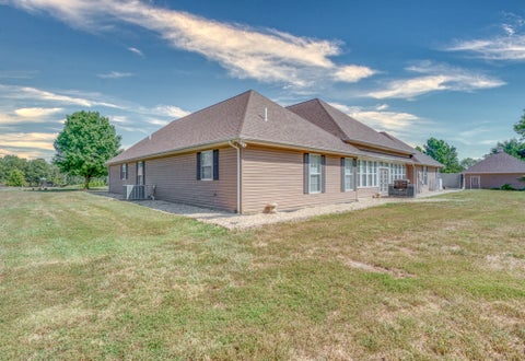 Tiny photo for 14323 N Manhattan Lane, Mt Vernon, IL 62864 (MLS # 12764903)