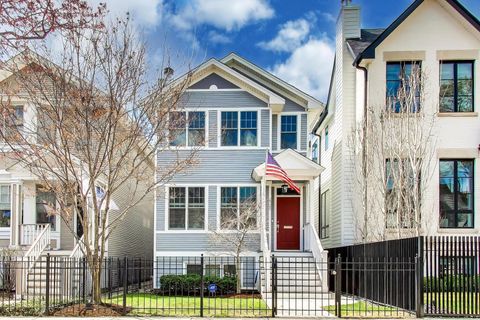 Photo of 2720 N Magnolia Avenue, Chicago, IL 60614 (MLS # 12629525)