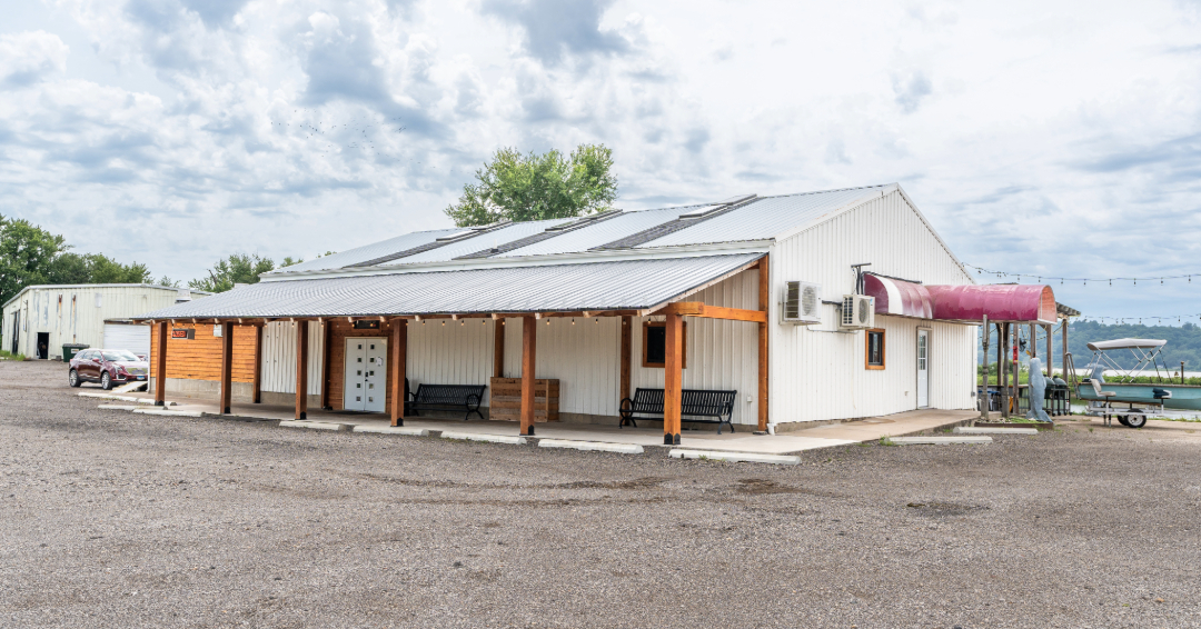 1109-1111 Sunset Drive