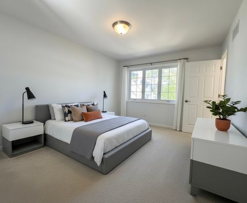 Tiny photo for 694 Monroe Drive, Lindenhurst, IL 60046 (MLS # 12484760)