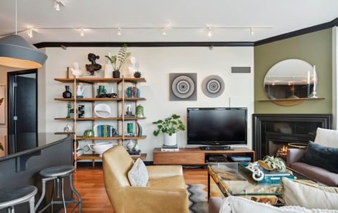 Tiny photo for 33 W ONTARIO Street #34EN, Chicago, IL 60654 (MLS # 12522107)