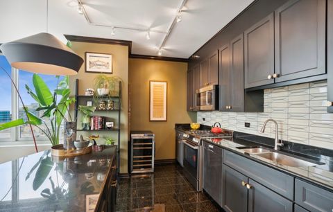 Tiny photo for 33 W ONTARIO Street #34EN, Chicago, IL 60654 (MLS # 12522107)