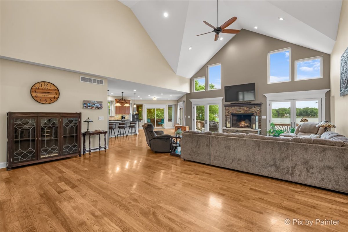 2512 S Vaupell Drive
