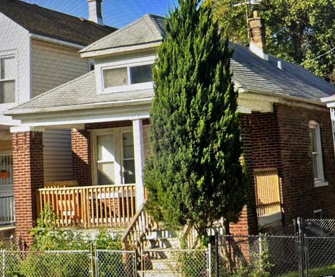 Tiny photo for 9326 S Manistee Avenue, Chicago, IL 60617 (MLS # 12450353)