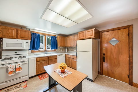 Tiny photo for 550 W Henry Street, Kankakee, IL 60901 (MLS # 12715828)