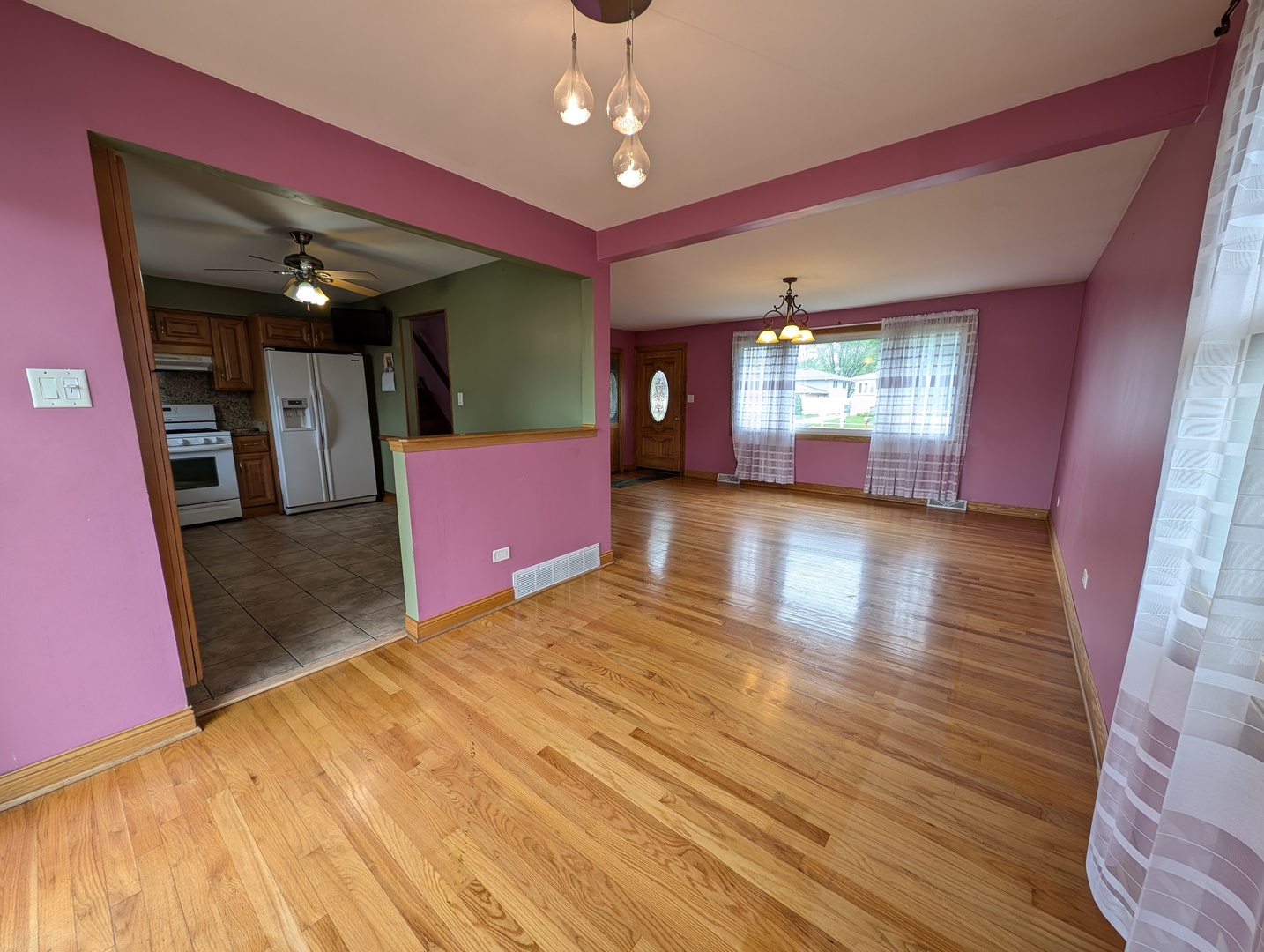 7906 W 81st Place