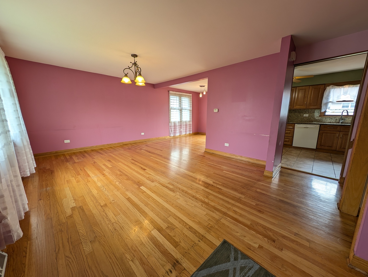 7906 W 81st Place
