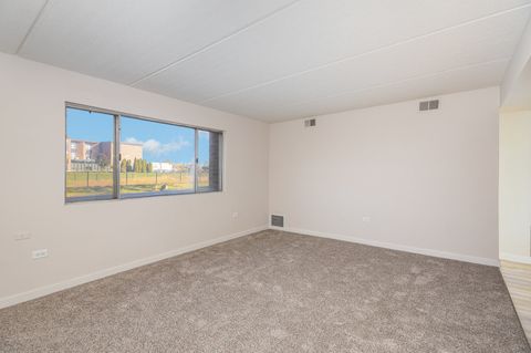 Tiny photo for 841 N York Road #101, Elmhurst, IL 60126 (MLS # 12508604)