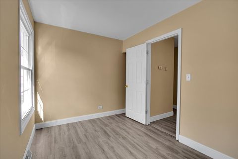 Tiny photo for 488 Darlene Lane #D, Glendale Heights, IL 60139 (MLS # 12507973)