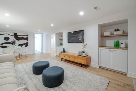 Tiny photo for 707 Brierhill Road, Deerfield, IL 60015 (MLS # 12611307)