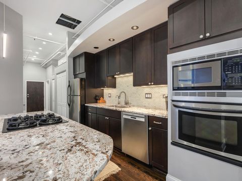 Tiny photo for 360 W ILLINOIS Street #10F, Chicago, IL 60654 (MLS # 12619330)