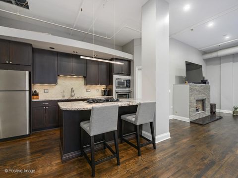 Tiny photo for 360 W ILLINOIS Street #10F, Chicago, IL 60654 (MLS # 12619330)