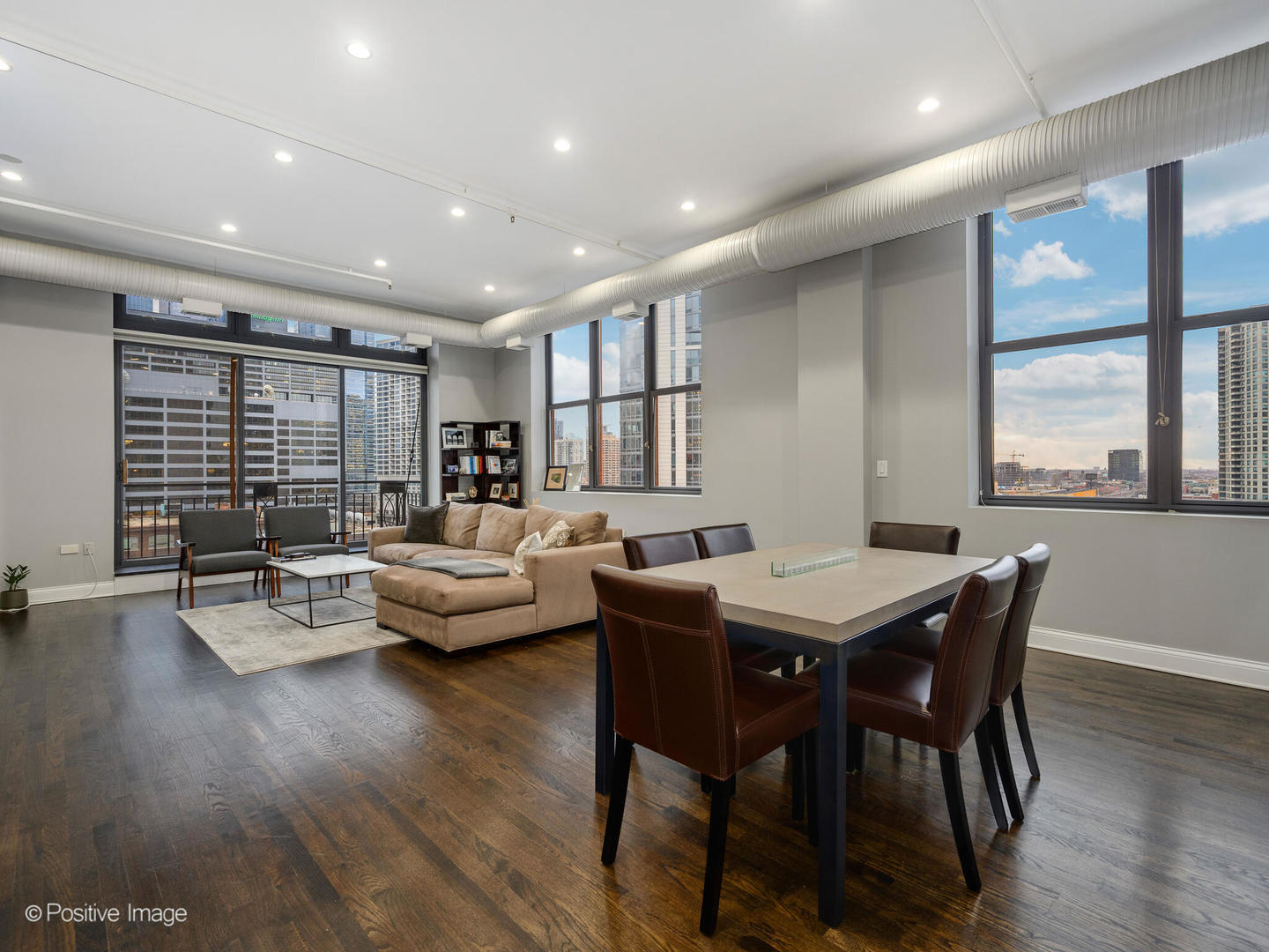 360 W ILLINOIS Street 10F