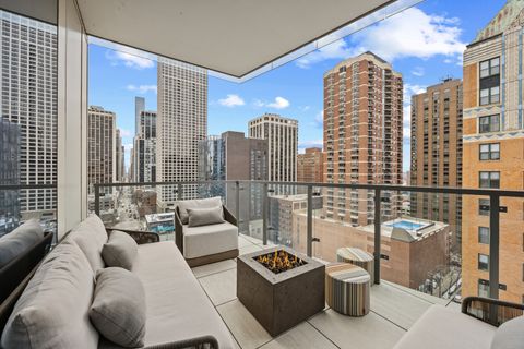 Tiny photo for 4 E Elm Street #12S, Chicago, IL 60611 (MLS # 12570277)