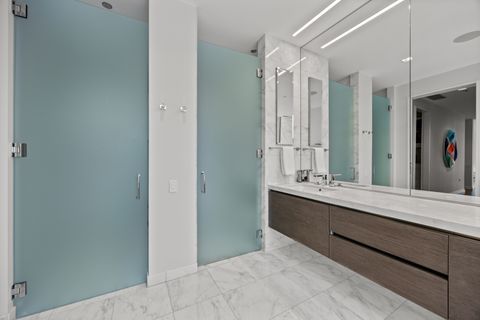 Tiny photo for 4 E Elm Street #12S, Chicago, IL 60611 (MLS # 12570277)