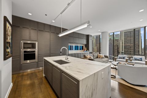 Tiny photo for 4 E Elm Street #12S, Chicago, IL 60611 (MLS # 12570277)