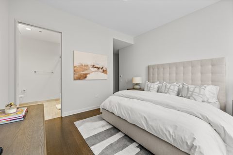 Tiny photo for 4 E Elm Street #12S, Chicago, IL 60611 (MLS # 12570277)