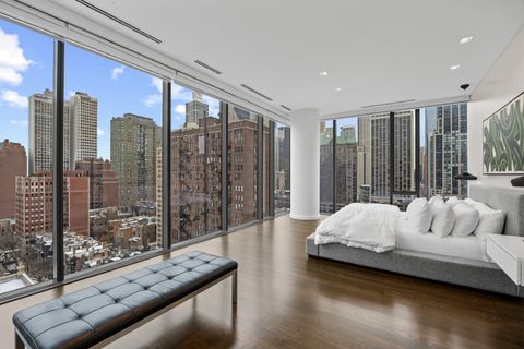 Tiny photo for 4 E Elm Street #12S, Chicago, IL 60611 (MLS # 12570277)