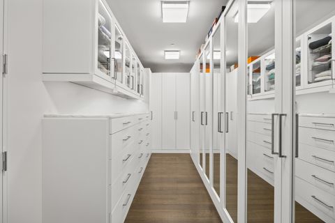 Tiny photo for 4 E Elm Street #12S, Chicago, IL 60611 (MLS # 12570277)