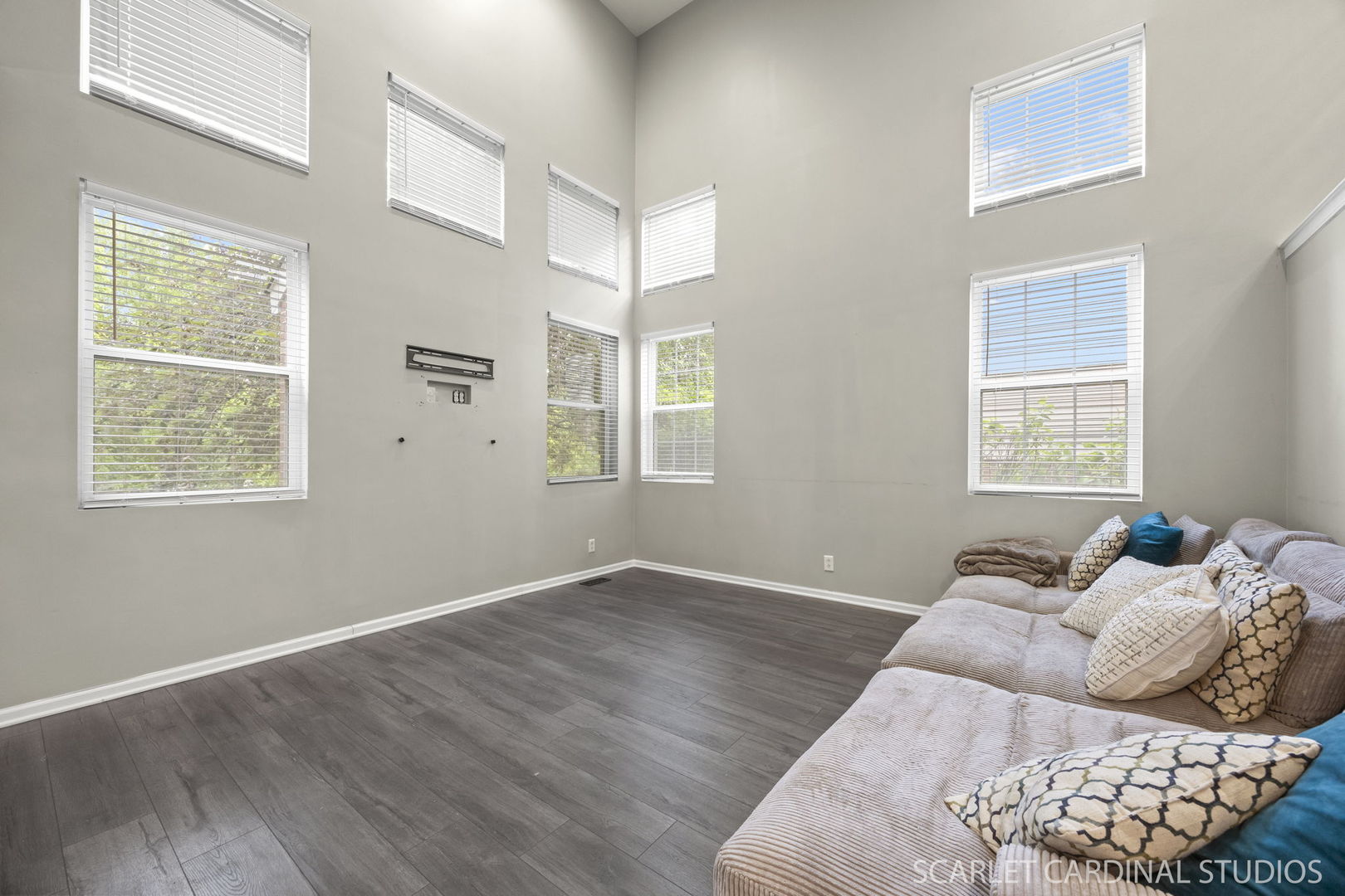 8609 Foxborough Way