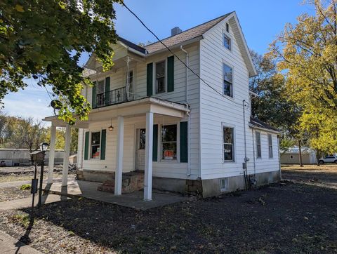 Photo of 320 S 5th Street, Sheldon, IL 60966 (MLS # 12507589) Photo of 320 S 5th Street, Sheldon, IL 60966 (MLS # 12507589)