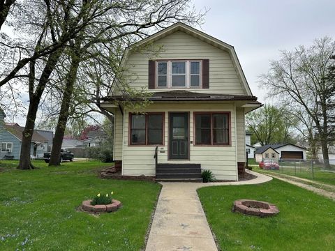 Photo of 815 11th Street, Dewitt, IA 52472 (MLS # 12623682)