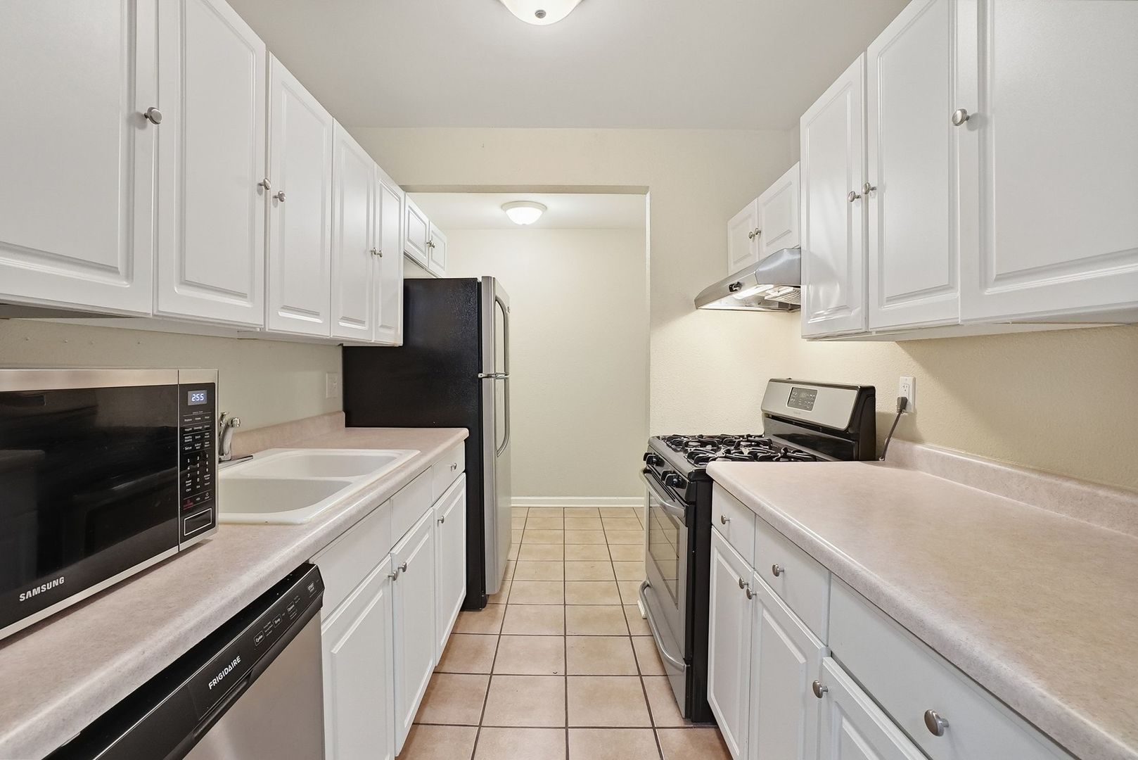 1895 Tall Oaks Drive 3508