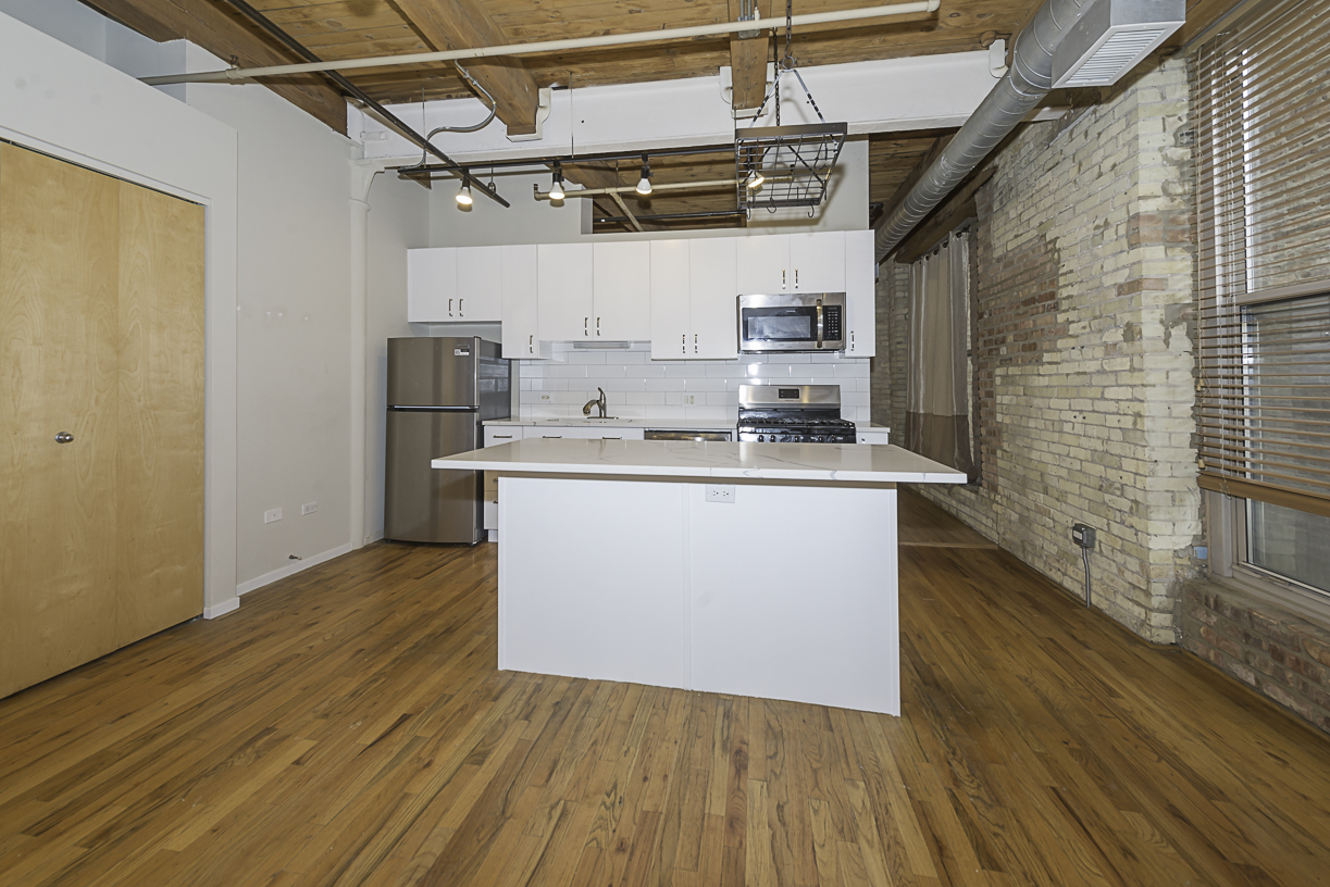 420 S Clinton Street 408A